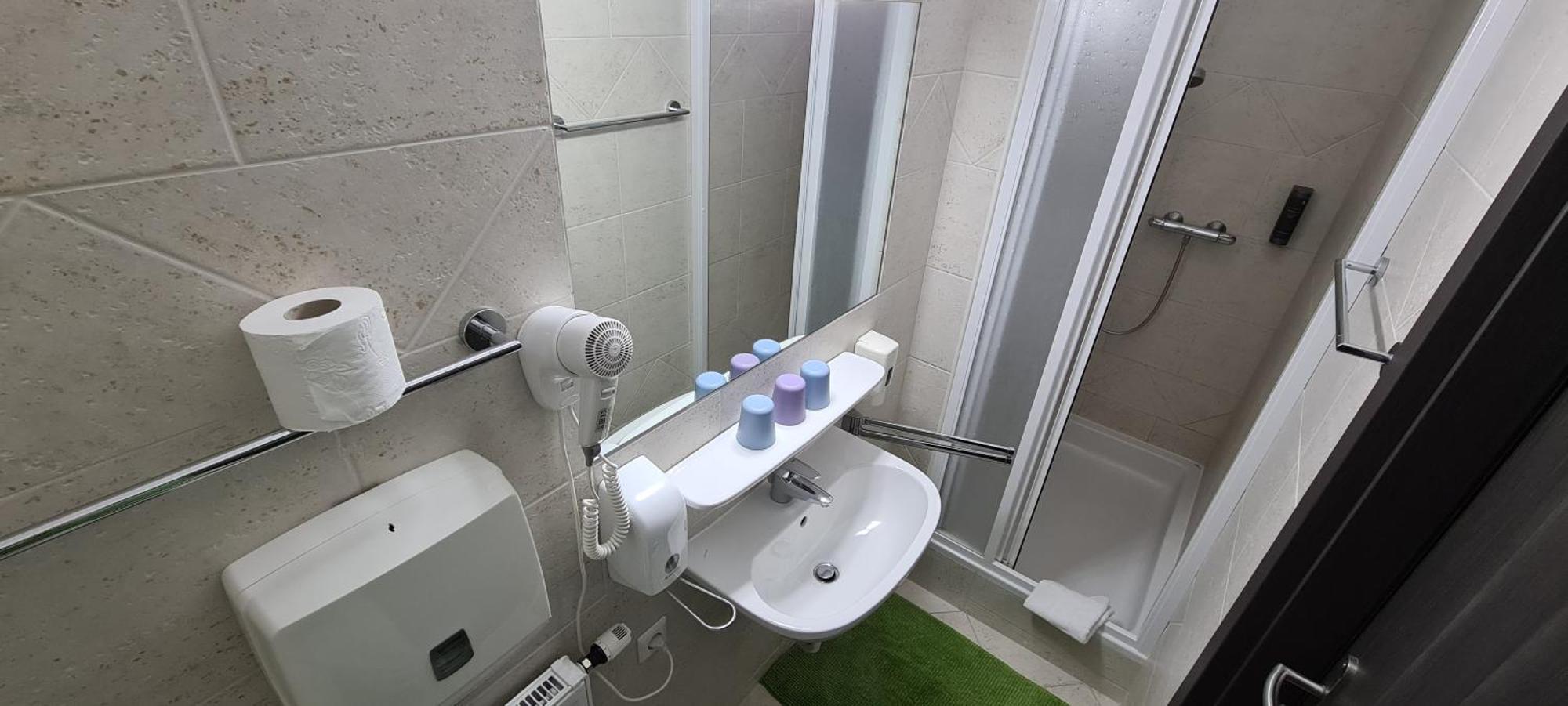 Kurhotel Renona Rehabilitation Земмеринг Номер фото